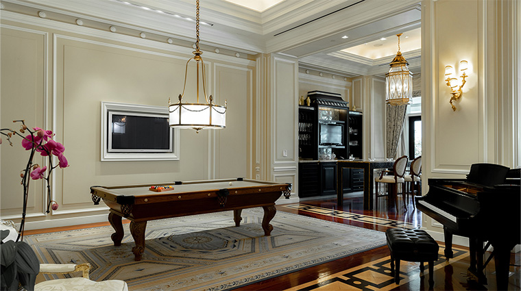 the villas caesars palace villa 8886 claudius billiard table and wet bar