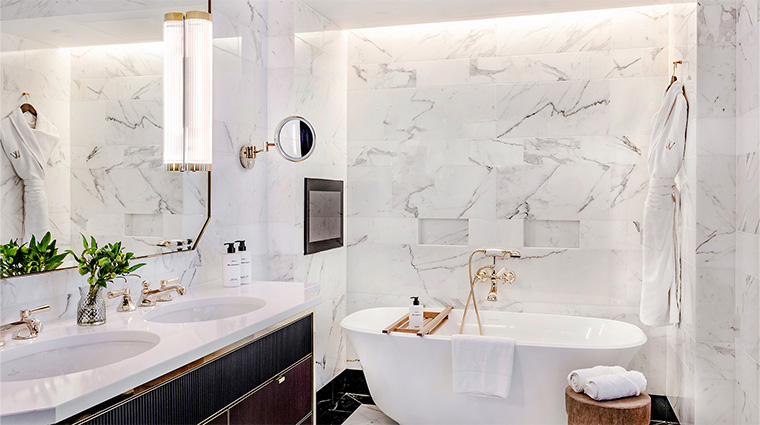 the westbury doyle suite bathroom