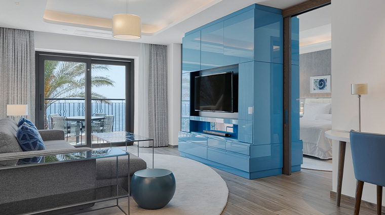 the westin dragonara resort luxury bay suiteliving room