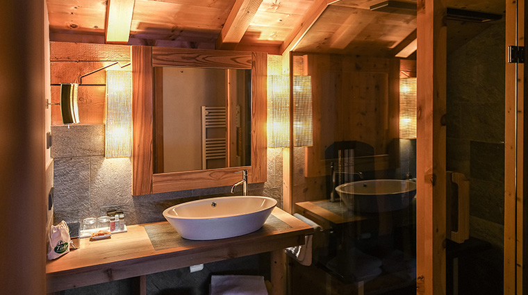 tirler dolomites living hotel bathroom