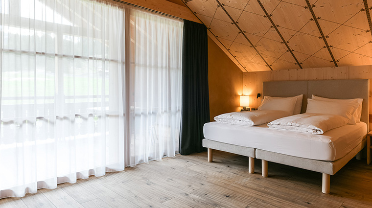 tirler dolomites living hotel room2