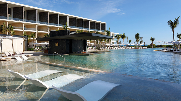trs coral hotel cancun Pool Bar