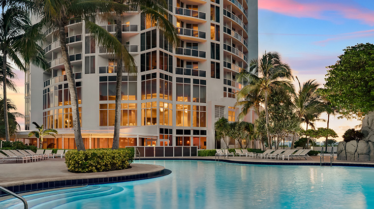 trump international beach resort kids pool dusk