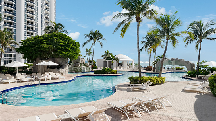 trump international beach resort kids pool