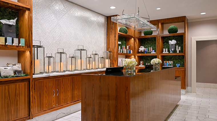 trump international hotel las vegas spa beauty salon check in