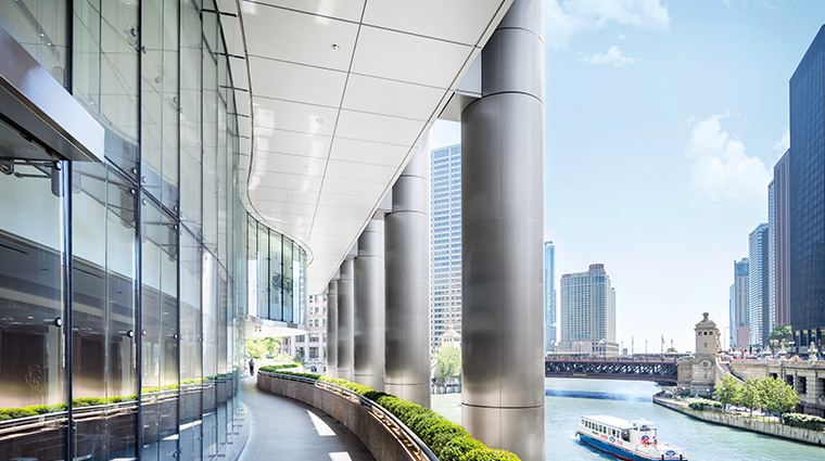 trump international hotel tower chicago exterior walkway