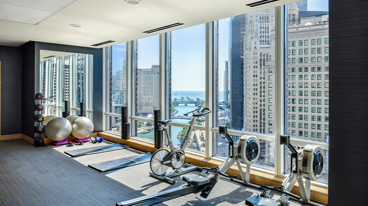 trump international hotel tower chicago gym
