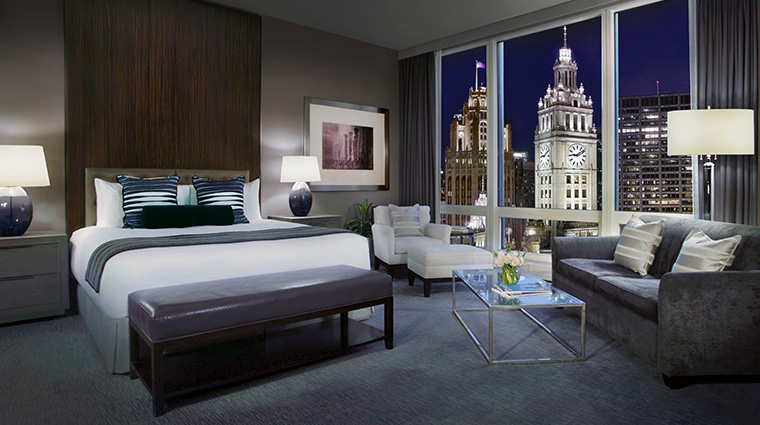 trump international hotel tower chicago king clocktower