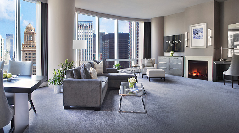 trump international hotel tower chicago living room
