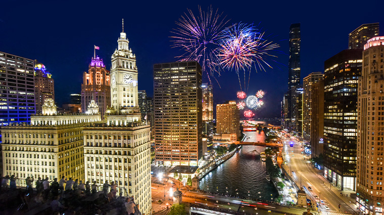 trump international hotel tower chicago terrace fireworks