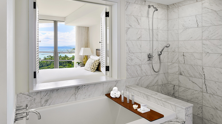 trump international hotel waikiki suite bathroom