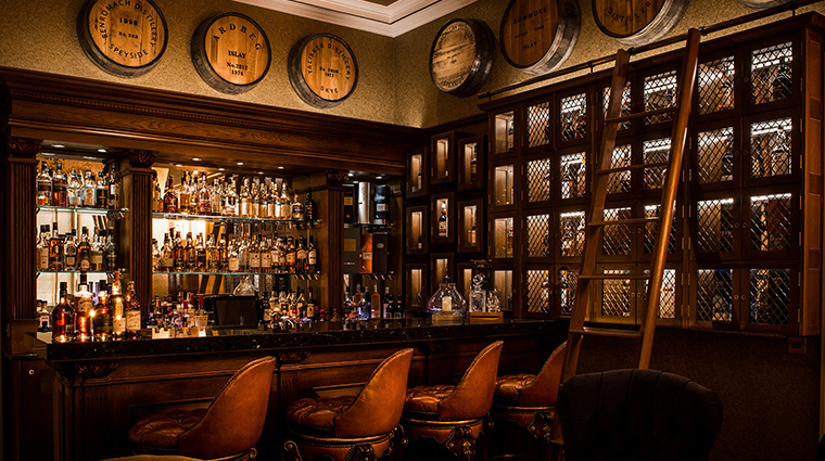 trump international scotland clavis whisky bar