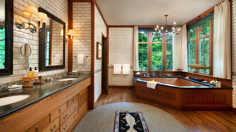 twin farms guestroom bathroom2