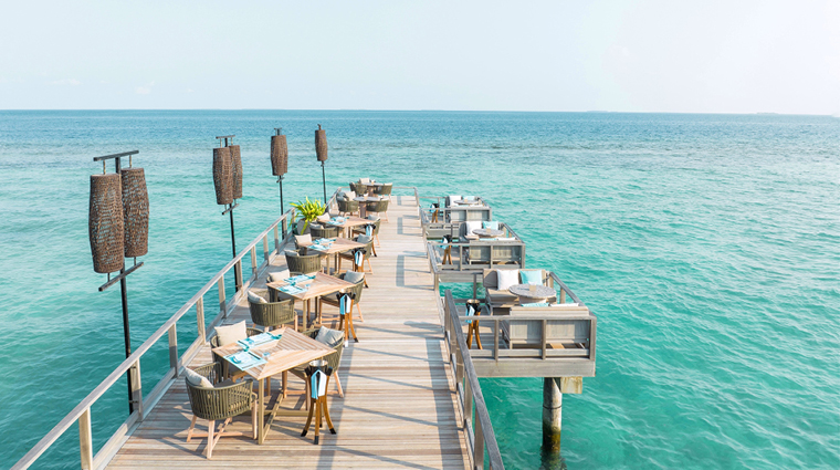 vakkaru maldives lagoon bar