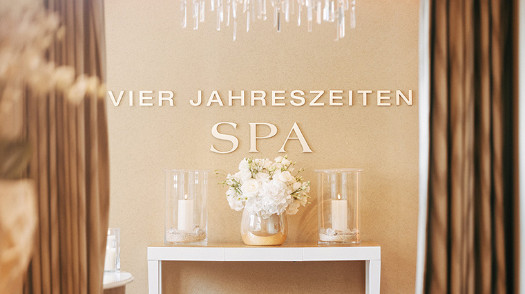 vier jahreszeiten spa fairmont hotel entrance