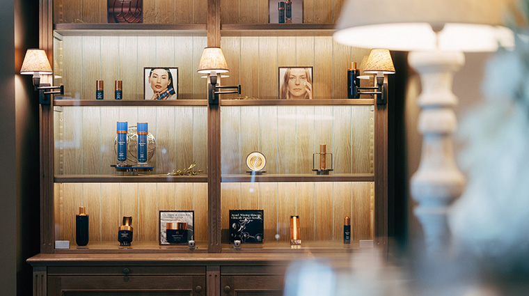 vier jahreszeiten spa fairmont hotel product display