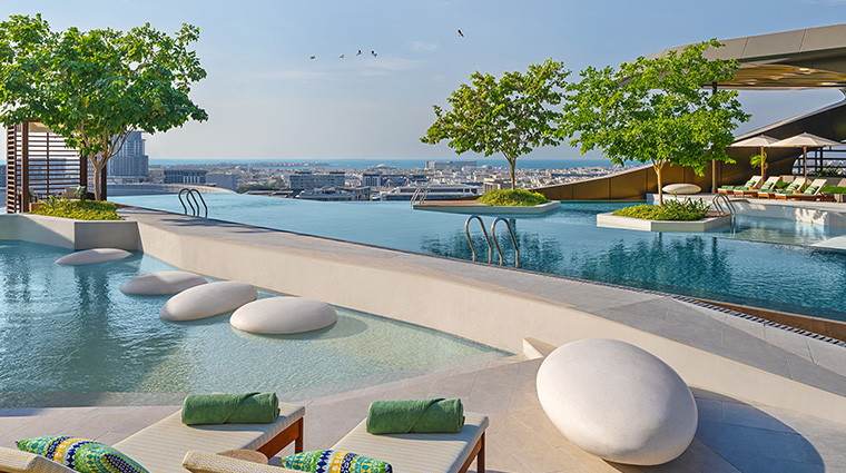 mandarin oriental downtown dubai pool