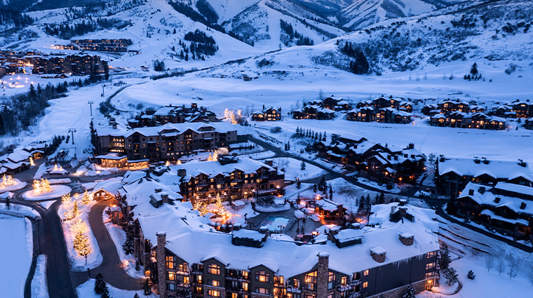 waldorf astoria park city exterior hero