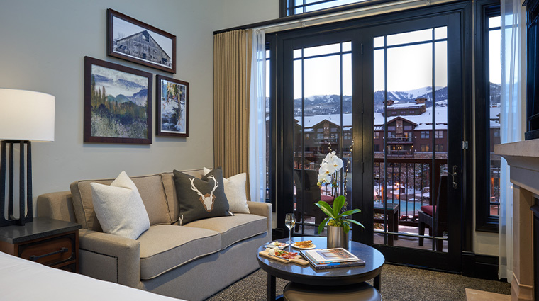 waldorf astoria park city junior suite living room
