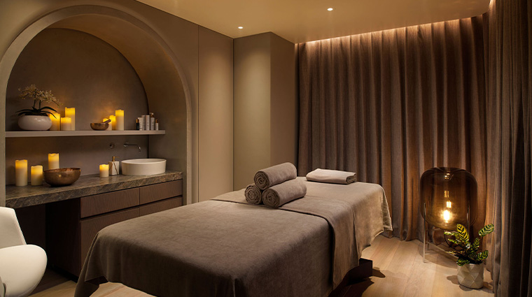 wellbeing at pan pacific london treatment room