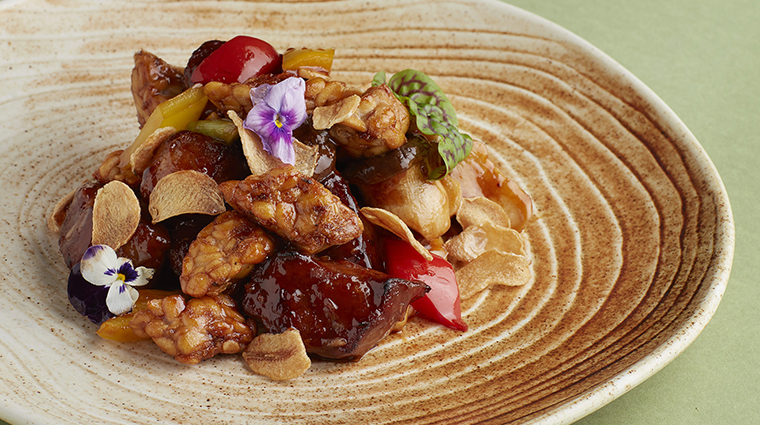 yi by jereme leung wok fried iberico pork